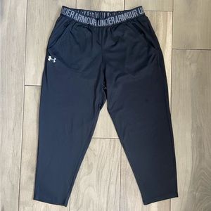 Under‎ Armour loose fit heat gear black joggers womens size small